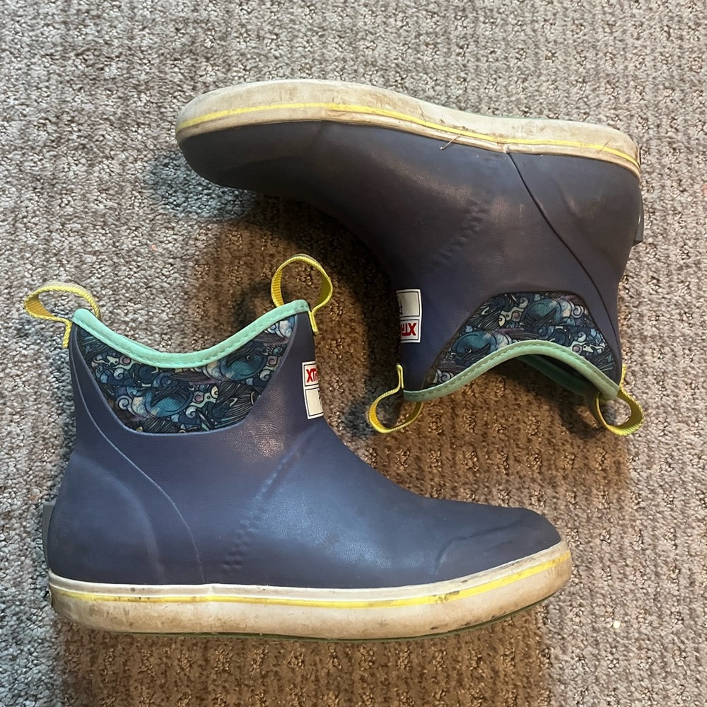 XtraTuf x Fishe Wear Size 6 fits 6.5/7